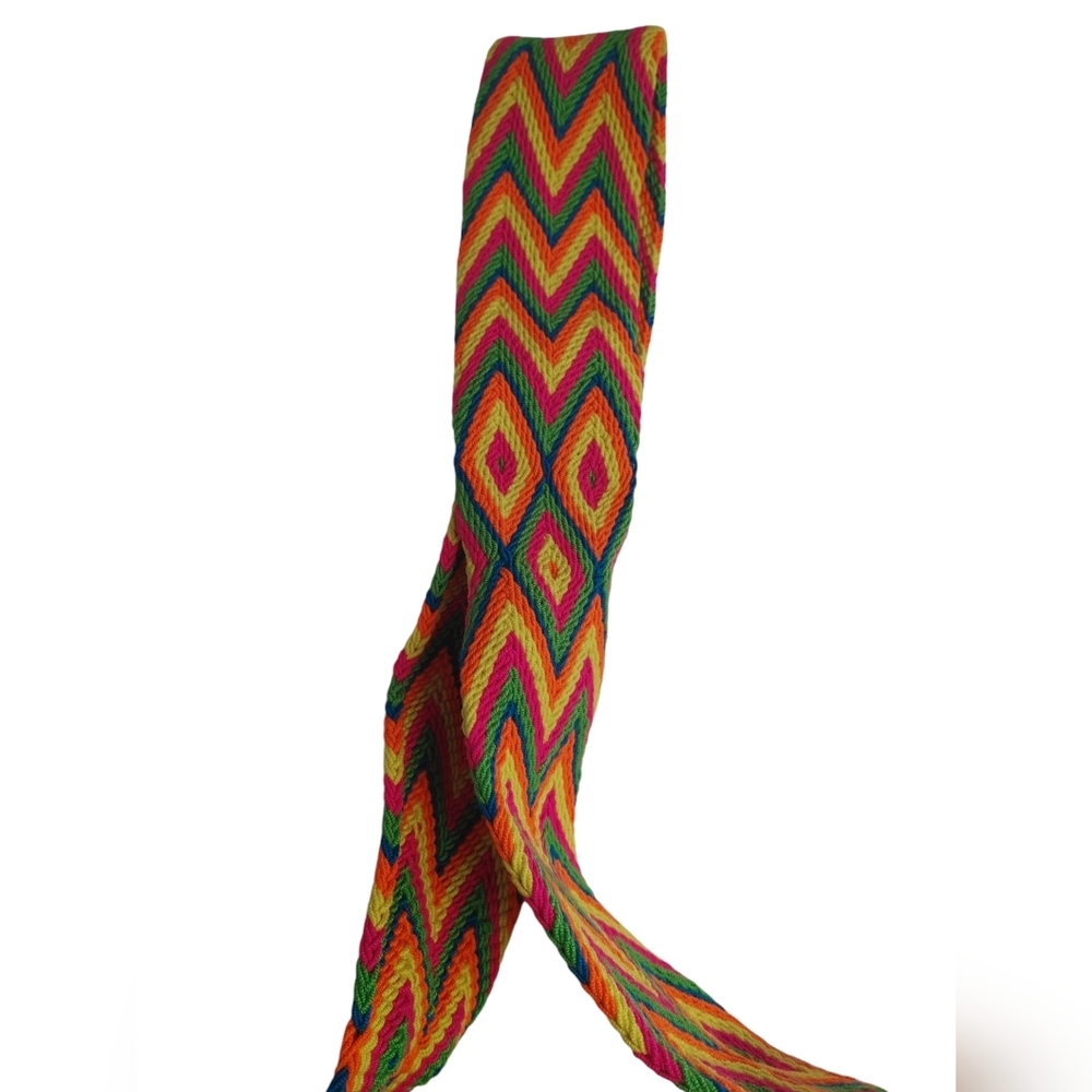 Handwoven Mochila Bucket Bag-A-Line Wayuu Love - Picture 4 of 5